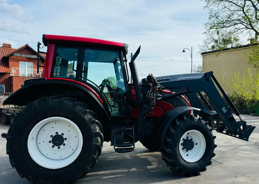 Valtra N101 - Trator: foto 5 Valtra N101 - Trator: foto 5