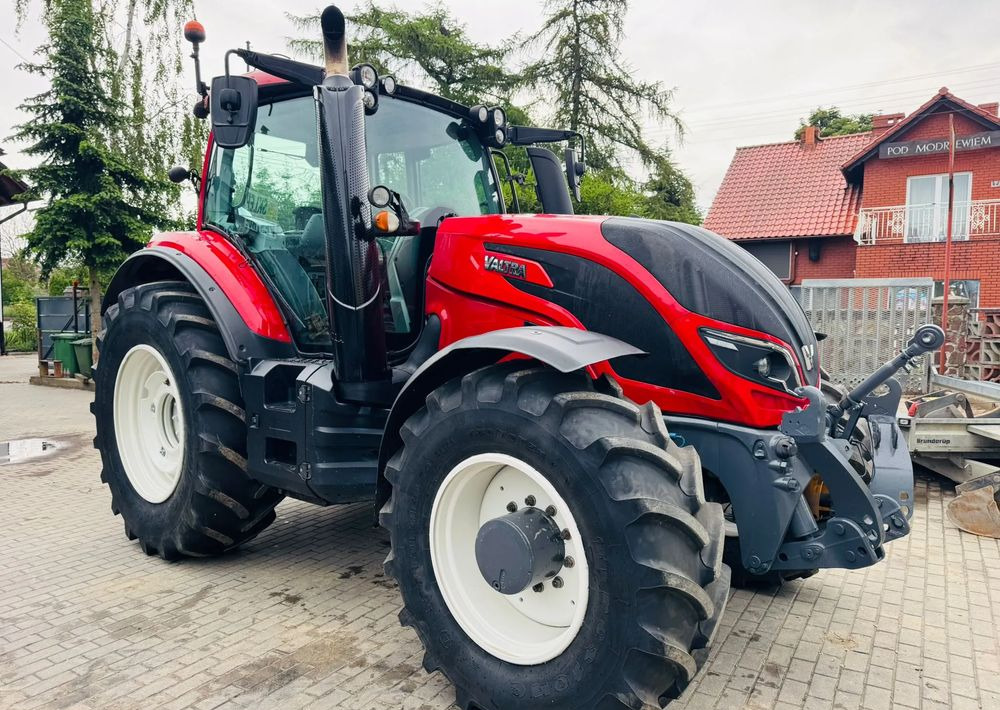 Valtra T154 - Trator: foto 2 Valtra T154 - Trator: foto 2