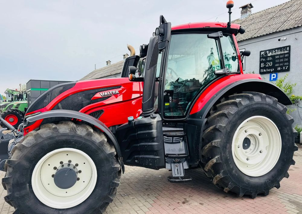 Valtra T154 - Trator: foto 5 Valtra T154 - Trator: foto 5