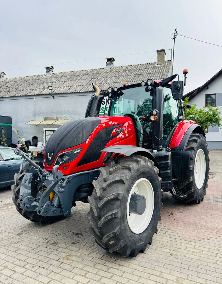 Valtra T154 - Trator: foto 1 Valtra T154 - Trator: foto 1