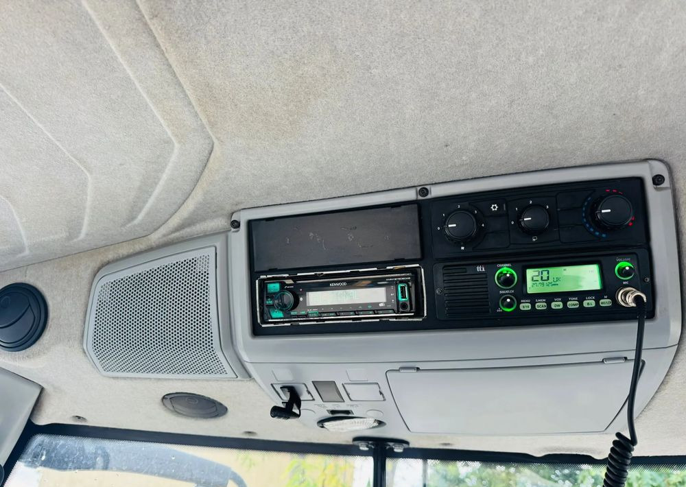 Trator Valtra T214 Versu: foto 15