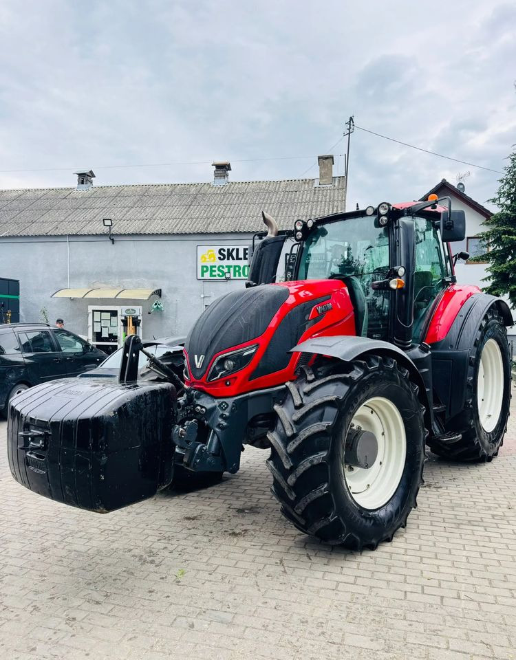 Valtra T234A - Trator: foto 1 Valtra T234A - Trator: foto 1