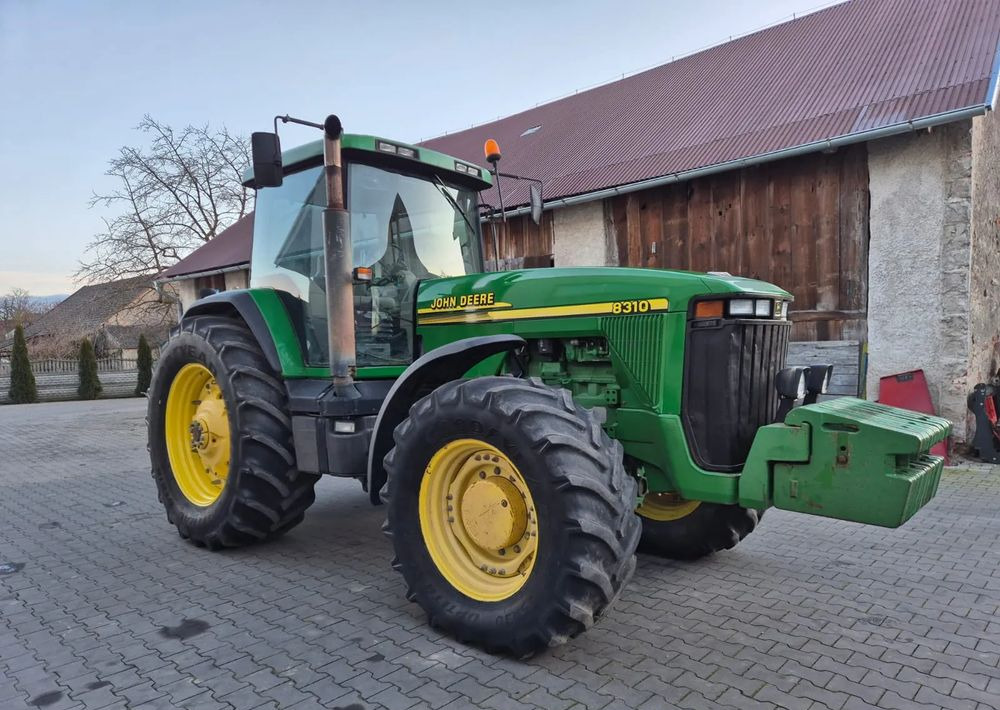 John Deere 8310 - Trator: foto 2 John Deere 8310 - Trator: foto 2