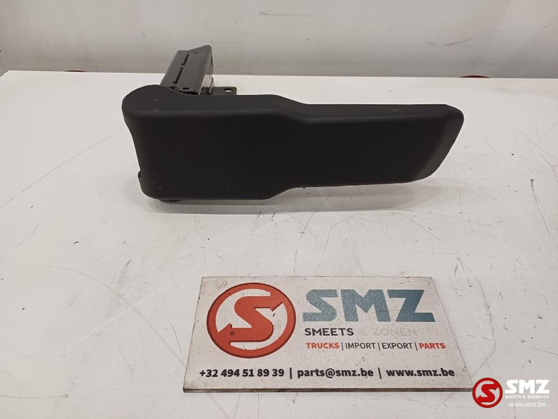 Caterpillar Armrest right Caterpillar - Cabine e interior por Camião: foto 4 Caterpillar Armrest right Caterpillar - Cabine e interior por Camião: foto 4