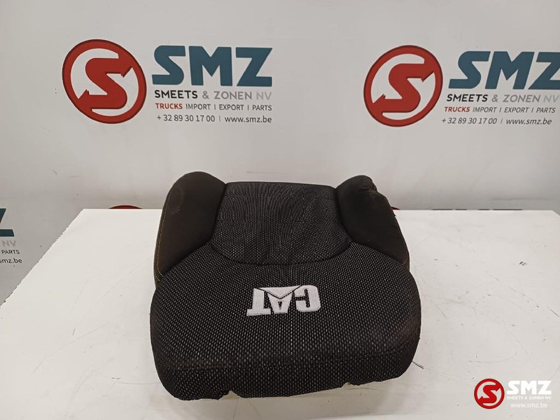 Caterpillar Backrest from seat Caterpillar - Cabine e interior por Camião: foto 2 Caterpillar Backrest from seat Caterpillar - Cabine e interior por Camião: foto 2