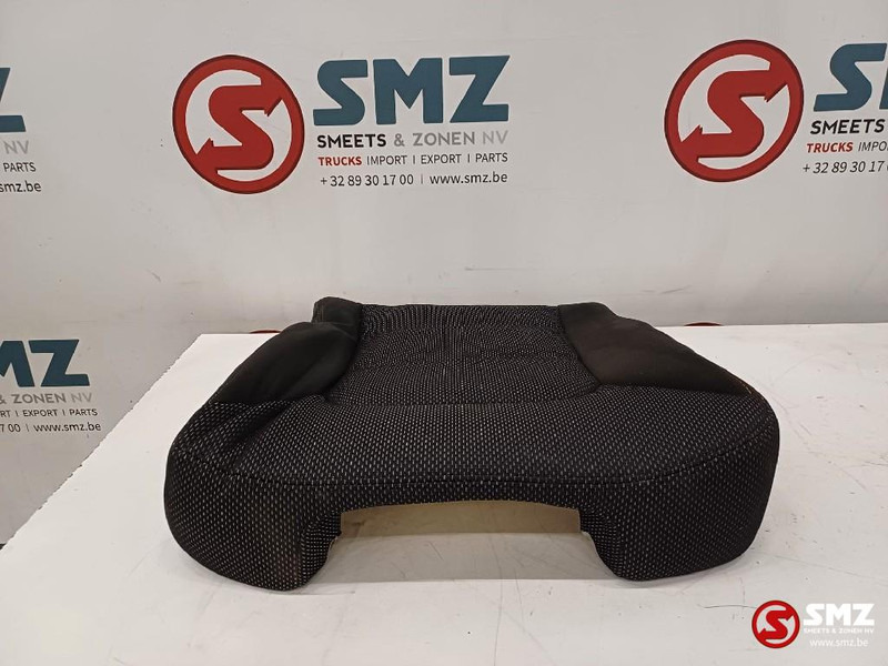 Caterpillar Cushionseat Caterpillar - Cabine e interior por Camião: foto 2 Caterpillar Cushionseat Caterpillar - Cabine e interior por Camião: foto 2