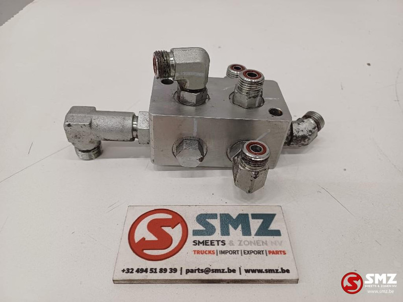 Caterpillar Hydraulic block Caterpillar - Hidráulica por Camião: foto 1 Caterpillar Hydraulic block Caterpillar - Hidráulica por Camião: foto 1