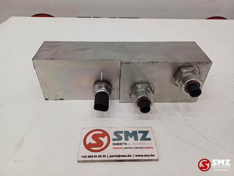 Caterpillar Hydraulic block Caterpillar - Hidráulica por Camião: foto 2 Caterpillar Hydraulic block Caterpillar - Hidráulica por Camião: foto 2