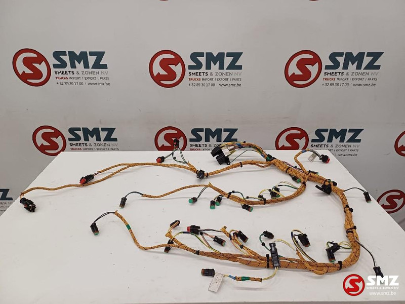 Caterpillar Wire harness valve / sensor / solenoid Caterpillar - Cables/ Wire harness por Camião: foto 2 Caterpillar Wire harness valve / sensor / solenoid Caterpillar - Cables/ Wire harness por Camião: foto 2