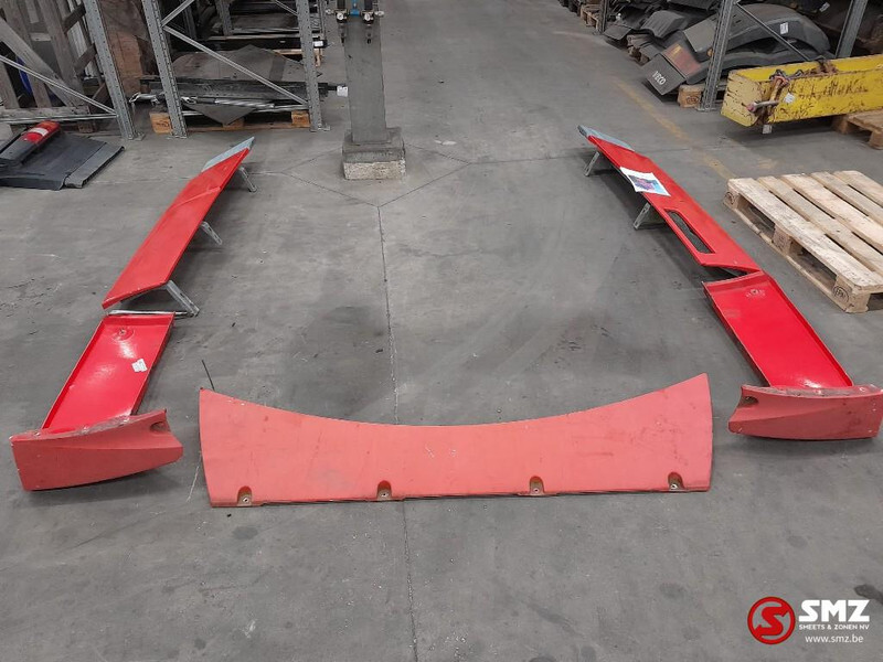 DAF Occ cabinespoilerset Daf XF105 1671843 1671846 129 - Aerodinâmica/ Aerofólio por Camião: foto 1 DAF Occ cabinespoilerset Daf XF105 1671843 1671846 129 - Aerodinâmica/ Aerofólio por Camião: foto 1