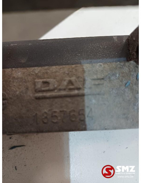 DAF Occ voordwarsligger + opstaptredes L/R DAF - Para-choque por Camião: foto 3 DAF Occ voordwarsligger + opstaptredes L/R DAF - Para-choque por Camião: foto 3