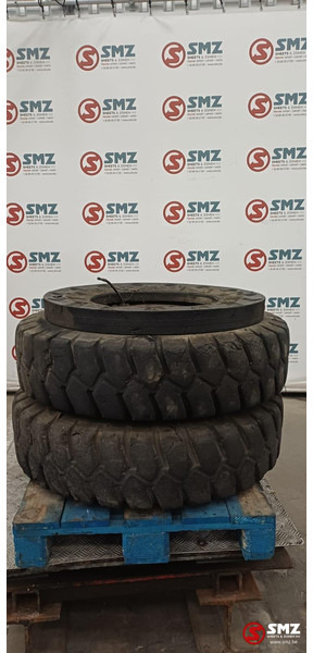 DUNLOP Occ industrieband 10.00-20 Dunlop - Pneu por Camião: foto 1 DUNLOP Occ industrieband 10.00-20 Dunlop - Pneu por Camião: foto 1