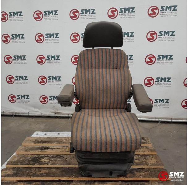 Diversen Occ bestuurdersstoel ISRI 6000 - Cabine e interior por Camião: foto 1 Diversen Occ bestuurdersstoel ISRI 6000 - Cabine e interior por Camião: foto 1