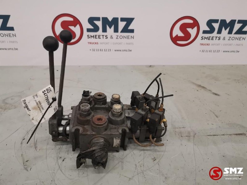 Diversen Occ dubbelwerkend hydraulisch ventiel - Válvula hidráulica por Camião: foto 2 Diversen Occ dubbelwerkend hydraulisch ventiel - Válvula hidráulica por Camião: foto 2