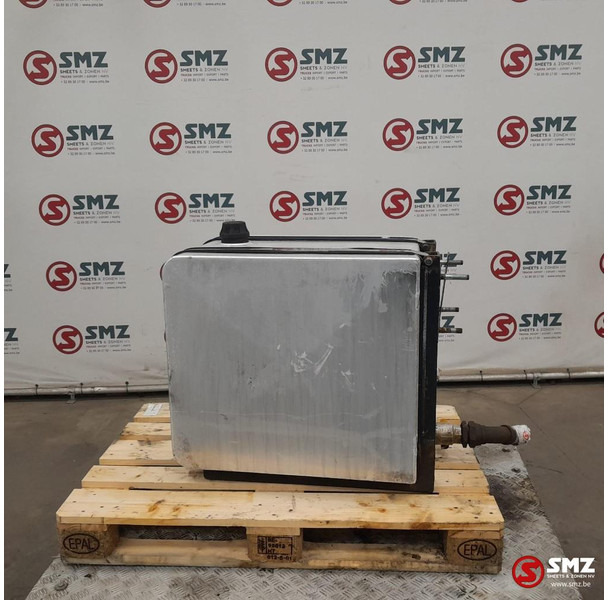 Diversen Occ hydraulische tank 200L - Tanque hidráulico por Camião: foto 4 Diversen Occ hydraulische tank 200L - Tanque hidráulico por Camião: foto 4