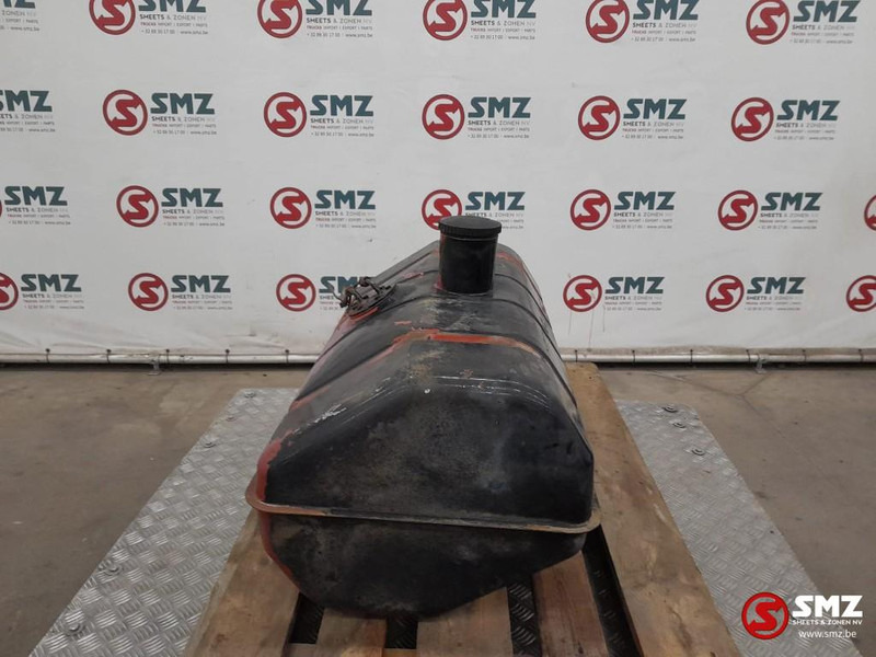 Iveco Occ brandstoftank 130L Iveco - Tanque de combustível por Camião: foto 4 Iveco Occ brandstoftank 130L Iveco - Tanque de combustível por Camião: foto 4