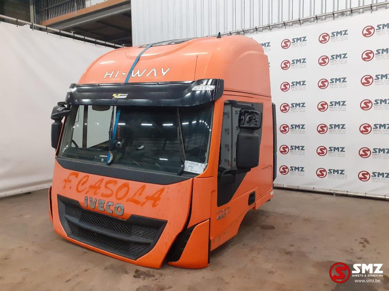 Iveco Occ cabine compleet Iveco Stralis HI Way euro 6 - Cabine e interior por Camião: foto 4 Iveco Occ cabine compleet Iveco Stralis HI Way euro 6 - Cabine e interior por Camião: foto 4