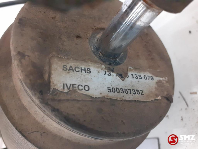 Iveco Occ cabineschokdemper + cabinesteun Iveco - Amortecedor por Camião: foto 3 Iveco Occ cabineschokdemper + cabinesteun Iveco - Amortecedor por Camião: foto 3