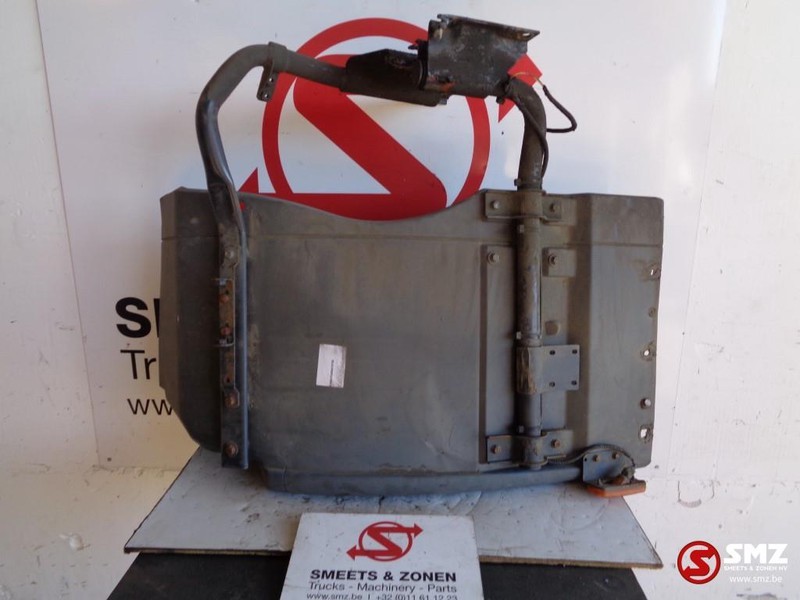 Iveco Occ spatbord links voor - Para-lama por Camião: foto 1 Iveco Occ spatbord links voor - Para-lama por Camião: foto 1