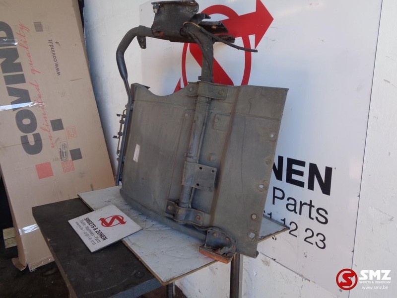 Iveco Occ spatbord links voor - Para-lama por Camião: foto 3 Iveco Occ spatbord links voor - Para-lama por Camião: foto 3