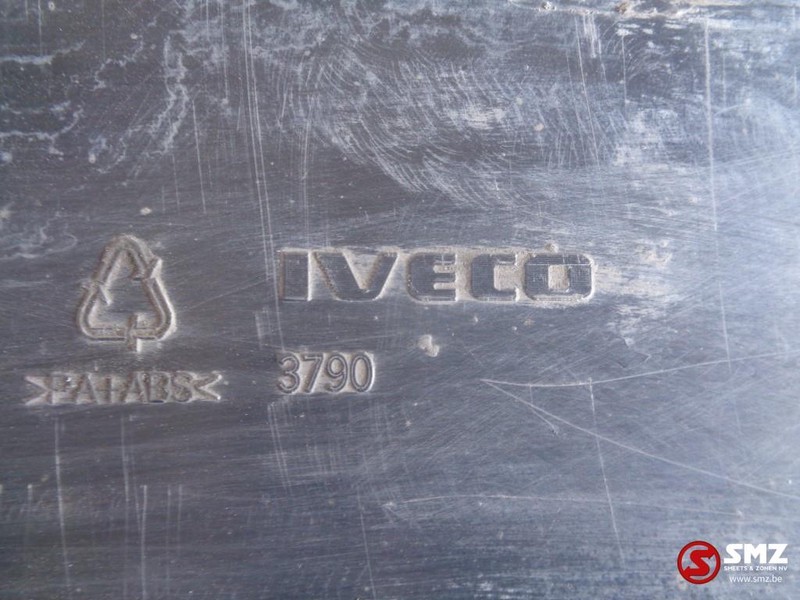 Iveco Occ zijdeel boven spatbord voor links - Para-lama por Camião: foto 2 Iveco Occ zijdeel boven spatbord voor links - Para-lama por Camião: foto 2
