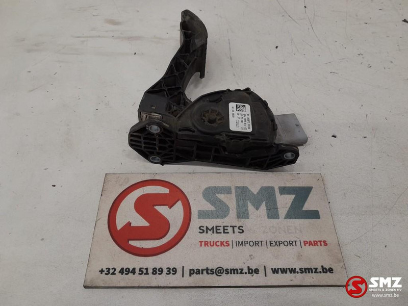 MAN Occ gaspedaal MAN - Cabine e interior por Camião: foto 4 MAN Occ gaspedaal MAN - Cabine e interior por Camião: foto 4