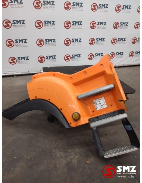 MAN Occ opstapbak rechts MAN - Cabine e interior por Camião: foto 1 MAN Occ opstapbak rechts MAN - Cabine e interior por Camião: foto 1