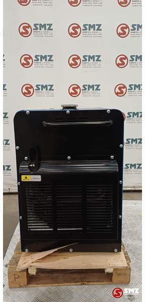 Hyundai Occ stroomgroep HDG6500T Hyundai 6.5kva - Máquina de construção: foto 4 Hyundai Occ stroomgroep HDG6500T Hyundai 6.5kva - Máquina de construção: foto 4