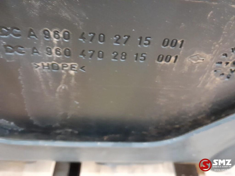 Mercedes-Benz Occ AdBluetank 60L Mercedes Actros A9604702715 - Sistema de combustível por Camião: foto 5 Mercedes-Benz Occ AdBluetank 60L Mercedes Actros A9604702715 - Sistema de combustível por Camião: foto 5