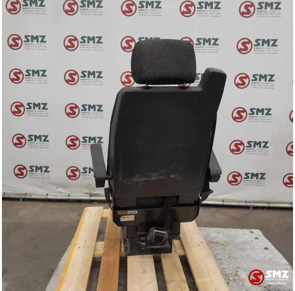 Mercedes-Benz Occ bijrijdersstoel Mercedes - Cabine e interior por Camião: foto 2 Mercedes-Benz Occ bijrijdersstoel Mercedes - Cabine e interior por Camião: foto 2