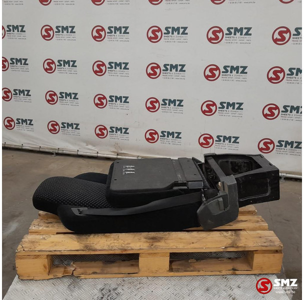 Mercedes-Benz Occ bijrijdersstoel rechts Mercedes - Cabine e interior por Camião: foto 1 Mercedes-Benz Occ bijrijdersstoel rechts Mercedes - Cabine e interior por Camião: foto 1