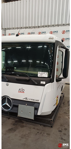 Mercedes-Benz Occ cabine Mercedes Actros MP4 - Cabine e interior por Camião: foto 2 Mercedes-Benz Occ cabine Mercedes Actros MP4 - Cabine e interior por Camião: foto 2