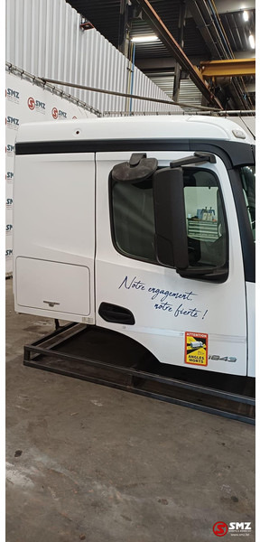 Mercedes-Benz Occ cabine Mercedes Actros MP4 - Cabine e interior por Camião: foto 5 Mercedes-Benz Occ cabine Mercedes Actros MP4 - Cabine e interior por Camião: foto 5