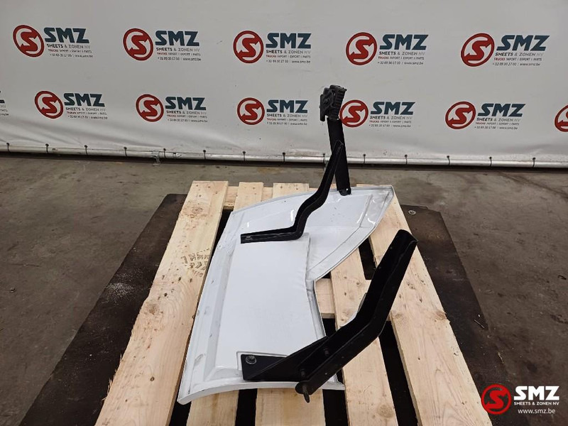 Mercedes-Benz Occ cabinespoiler links Mercedes - Aerodinâmica/ Aerofólio por Camião: foto 5 Mercedes-Benz Occ cabinespoiler links Mercedes - Aerodinâmica/ Aerofólio por Camião: foto 5