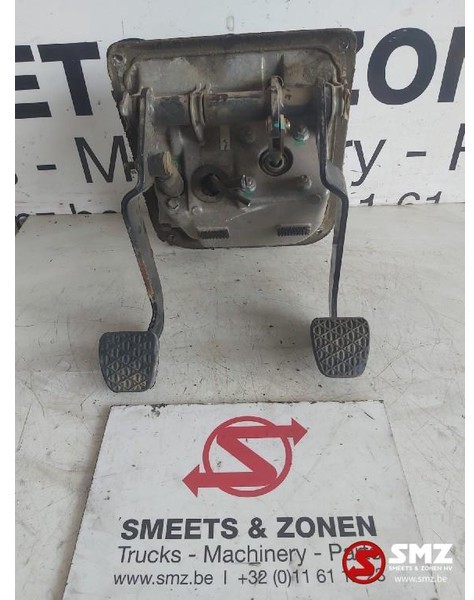 Mercedes-Benz Occ pedaalplaat Mercedes Actros - Pedal por Camião: foto 1 Mercedes-Benz Occ pedaalplaat Mercedes Actros - Pedal por Camião: foto 1