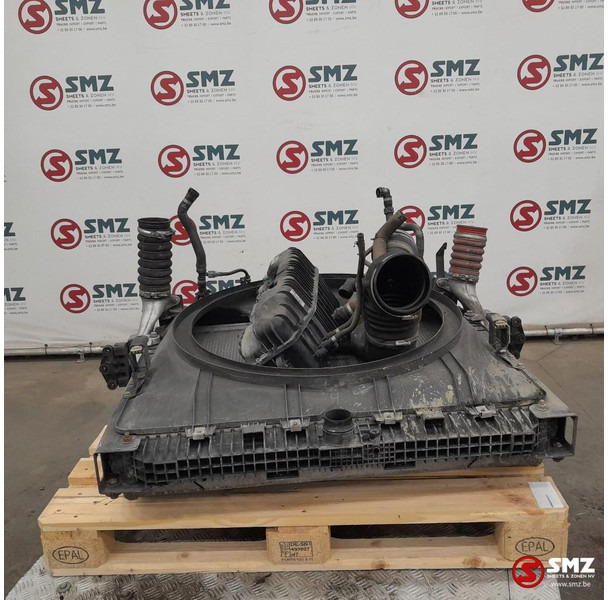 Mercedes-Benz Occ radiator + intercooler + expansievat Mercedes - Radiador por Camião: foto 2 Mercedes-Benz Occ radiator + intercooler + expansievat Mercedes - Radiador por Camião: foto 2