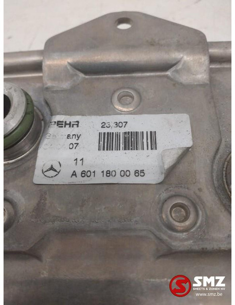 Mercedes-Benz Oliekoeler mercedes sprinter w638 w202 w210 a60118 - Sistema de arrefecimento por Camião: foto 3 Mercedes-Benz Oliekoeler mercedes sprinter w638 w202 w210 a60118 - Sistema de arrefecimento por Camião: foto 3