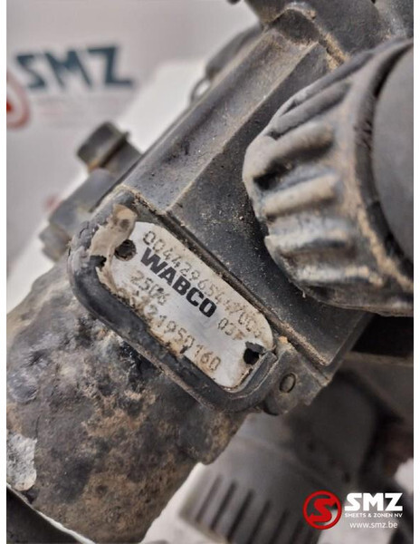 Mercedes-Benz Occ remkrachtregelaar + ABS magneetventiel vooras - Peça de reposição por Camião: foto 4 Mercedes-Benz Occ remkrachtregelaar + ABS magneetventiel vooras - Peça de reposição por Camião: foto 4