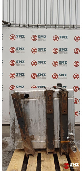 Renault Occ hydraulische tank 250L + materiaalkast Renault - Tanque hidráulico por Camião: foto 2 Renault Occ hydraulische tank 250L + materiaalkast Renault - Tanque hidráulico por Camião: foto 2