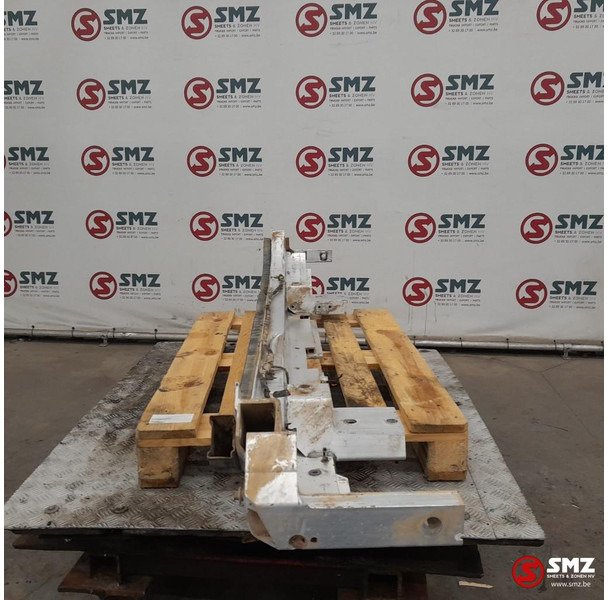 Renault Occ onderrijdbeveiliging Renault - Para-choque por Camião: foto 4 Renault Occ onderrijdbeveiliging Renault - Para-choque por Camião: foto 4