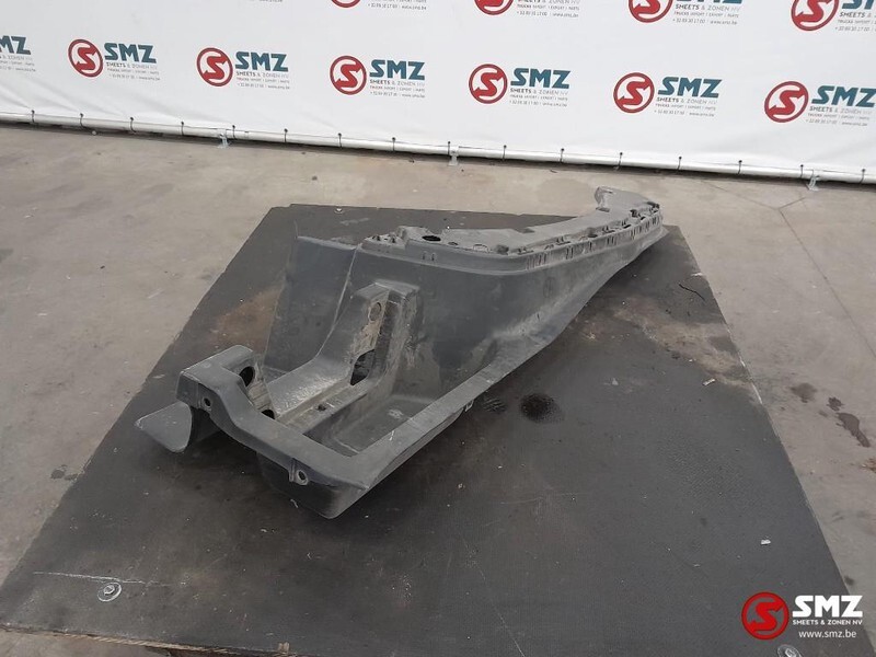 Renault Occ treeplankbehuizing rechts Renault T 82223396 - Porta e peças por Camião: foto 5 Renault Occ treeplankbehuizing rechts Renault T 82223396 - Porta e peças por Camião: foto 5