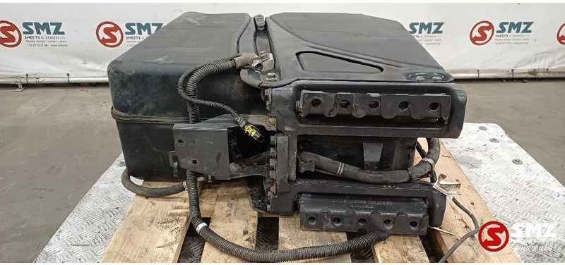 Scania Occ AdBluetank 105L Scania - Sistema de combustível por Camião: foto 3 Scania Occ AdBluetank 105L Scania - Sistema de combustível por Camião: foto 3