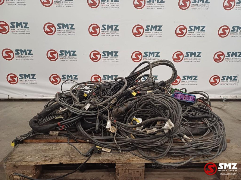 Scania Occ lot kabelbomen Scania - Cables/ Wire harness por Camião: foto 1 Scania Occ lot kabelbomen Scania - Cables/ Wire harness por Camião: foto 1