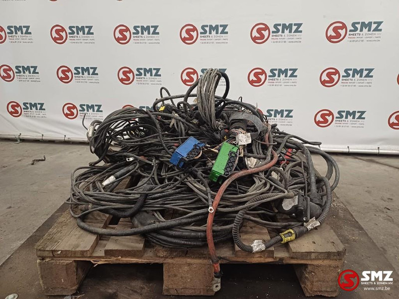 Scania Occ lot kabelbomen Scania - Cables/ Wire harness por Camião: foto 3 Scania Occ lot kabelbomen Scania - Cables/ Wire harness por Camião: foto 3