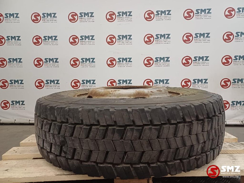 Uniroyal Occ vrachtwagenband Uniroyal 275/70R22.5 148/145L - Pneu por Camião: foto 1 Uniroyal Occ vrachtwagenband Uniroyal 275/70R22.5 148/145L - Pneu por Camião: foto 1