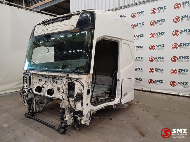 Volvo Occ Cabine Volvo FH4 met schade - Cabine e interior por Camião: foto 2 Volvo Occ Cabine Volvo FH4 met schade - Cabine e interior por Camião: foto 2