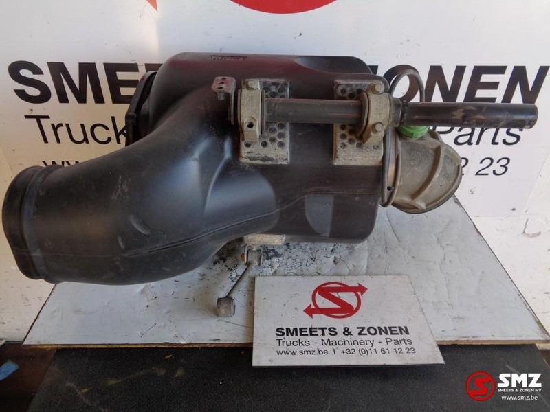 Volvo Occ luchtfilter huis - Sistema de admissão de ar por Camião: foto 1 Volvo Occ luchtfilter huis - Sistema de admissão de ar por Camião: foto 1