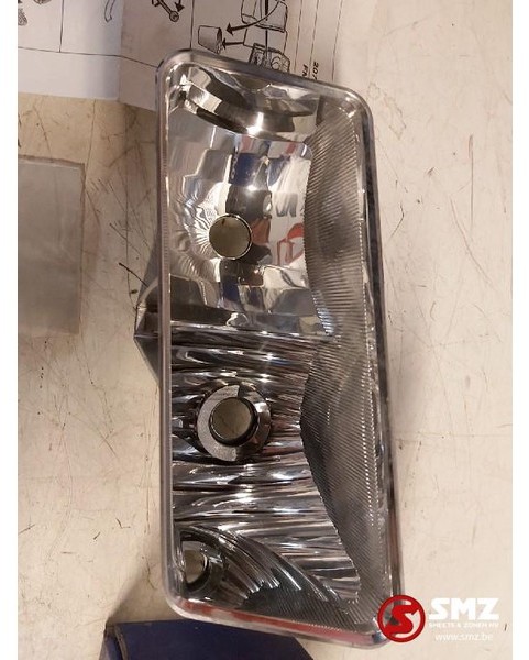 Volvo Volvo mistlicht reflector koplamp links - Farol dianteira por Camião: foto 4 Volvo Volvo mistlicht reflector koplamp links - Farol dianteira por Camião: foto 4