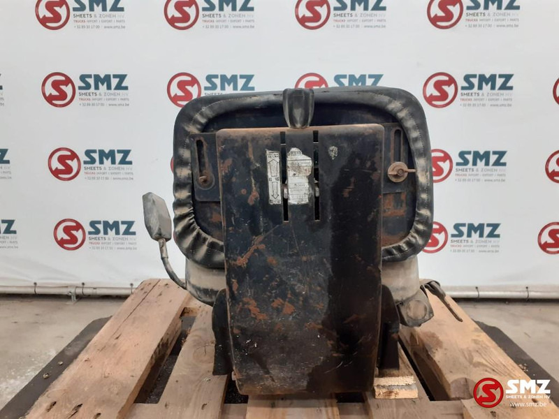 Zettelmeyer Occ bijrijdersstoel Zettelmeyer - Cabine e interior por Camião: foto 3 Zettelmeyer Occ bijrijdersstoel Zettelmeyer - Cabine e interior por Camião: foto 3