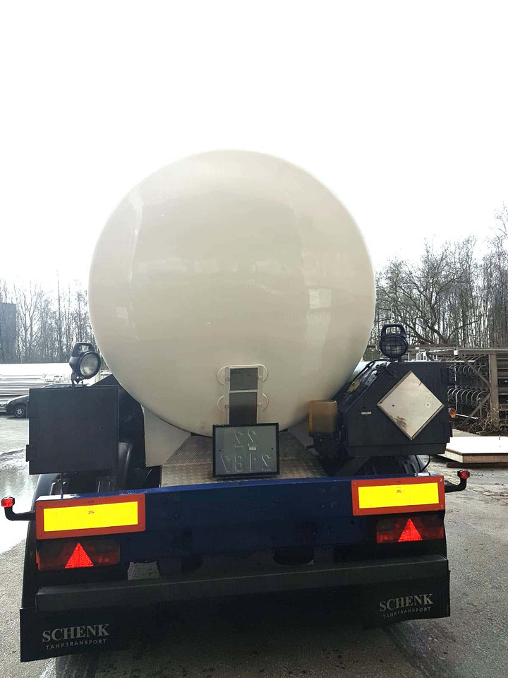 BURG Gas tank semi-trailer used for CO2 Carbon dioxide - Semirreboque tanque: foto 2 BURG Gas tank semi-trailer used for CO2 Carbon dioxide - Semirreboque tanque: foto 2